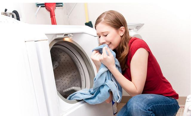 洗衣房员工如何正确的使用工业洗衣机来洗涤布草